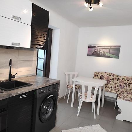 Garsoniera Cocheta Zona Coresi Mall Brasov Ngoại thất bức ảnh